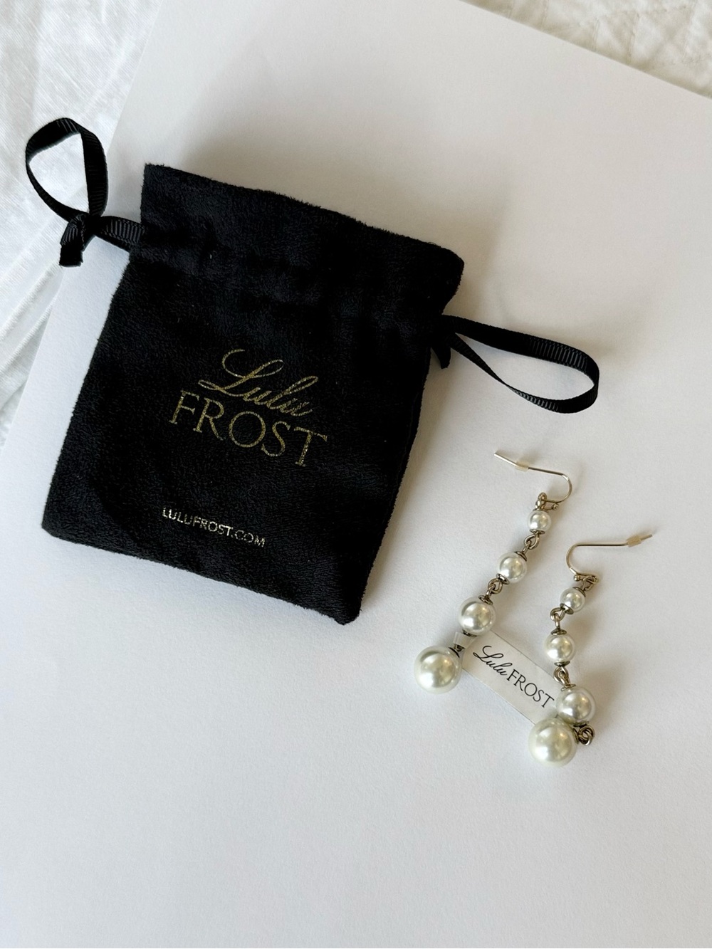 Lulu Frost • Graduated Pearl Drop Earrings - NWT - Picture 2 of 5